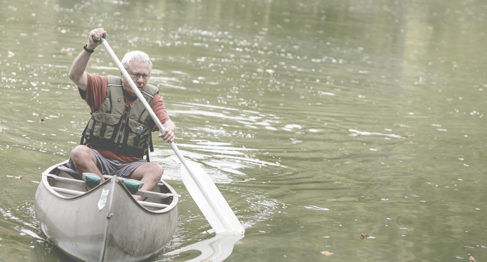 Man canoes near Kendal at Granville