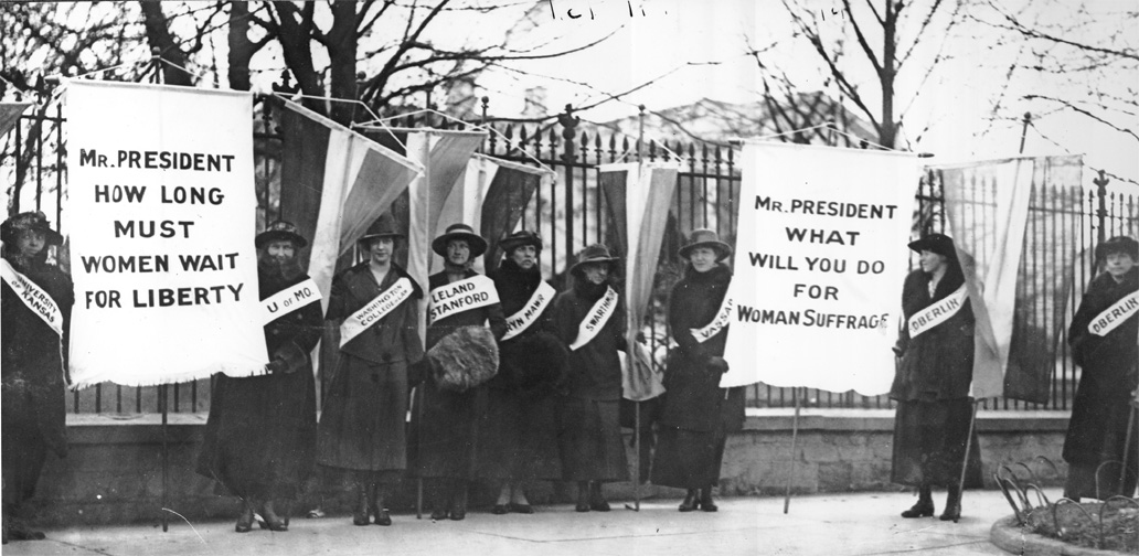 Suffragettes at the White House