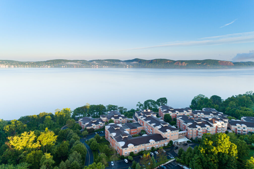 Kendal on Hudson water view